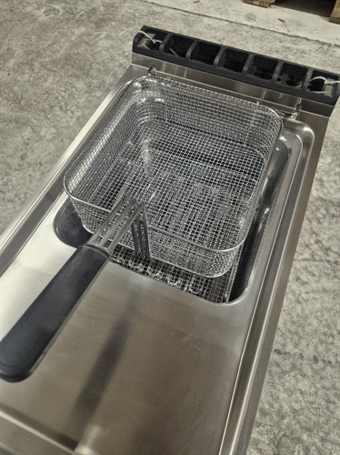 RM Gastro Fritös FE-704-13-E